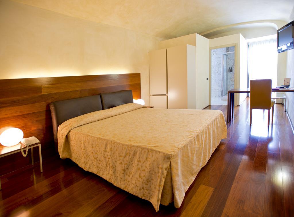 Dimora Del Barone Hotel Romagnano Sesia Ngoại thất bức ảnh